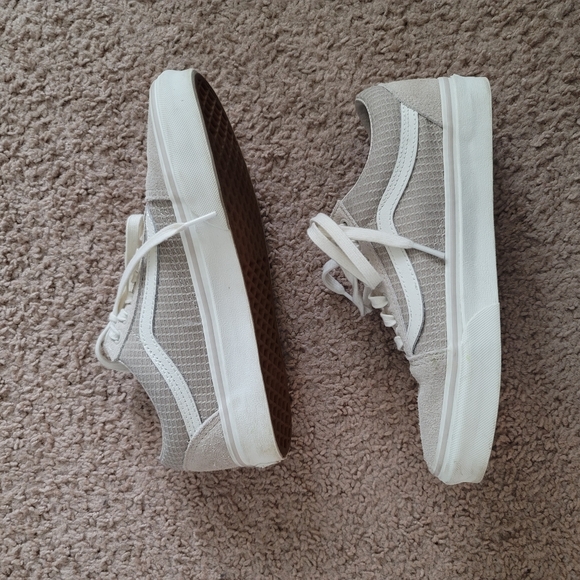 ๐ Vans old skool beige nude cream and white sneakers 8.5 - Picture 3 of 7